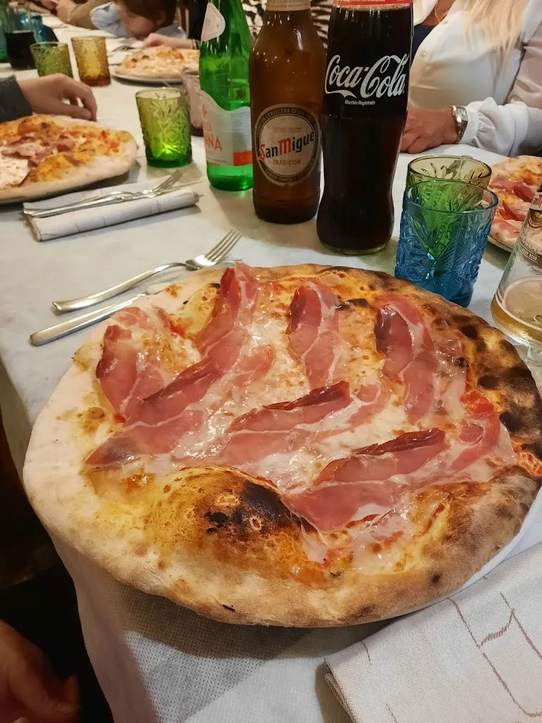 Ristorante Pizzeria Italia Di Gregorio Cuomo_Dosolo_slider_image_3