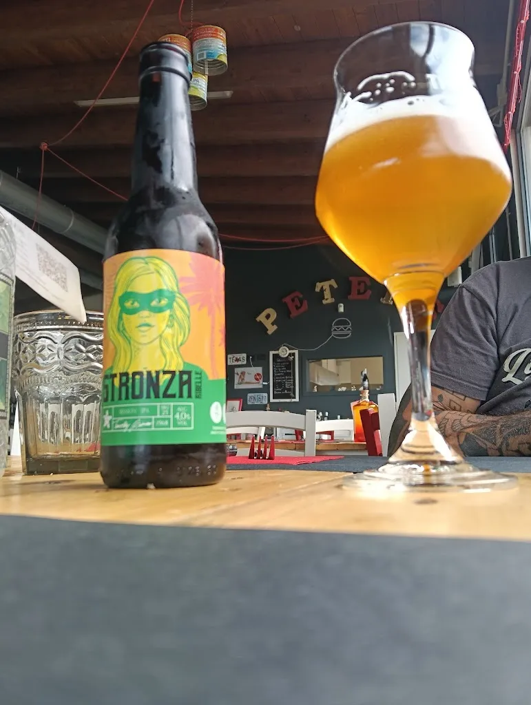 Sonia Mannucchi_Peter's Hamburgheria_Dorno_review