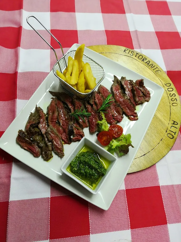 MANIVA DOSSO ALTO ALBERGO RISTORANTE BAR_Dosso-Ville_slider_image_3