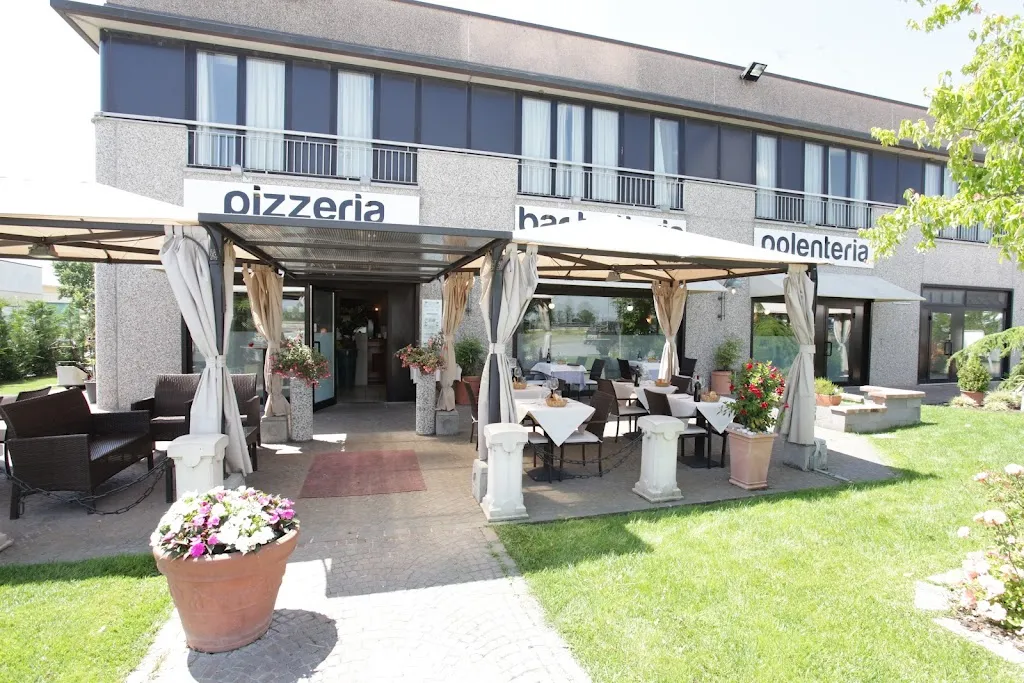 Viavaicafè restaurant in Drizzona