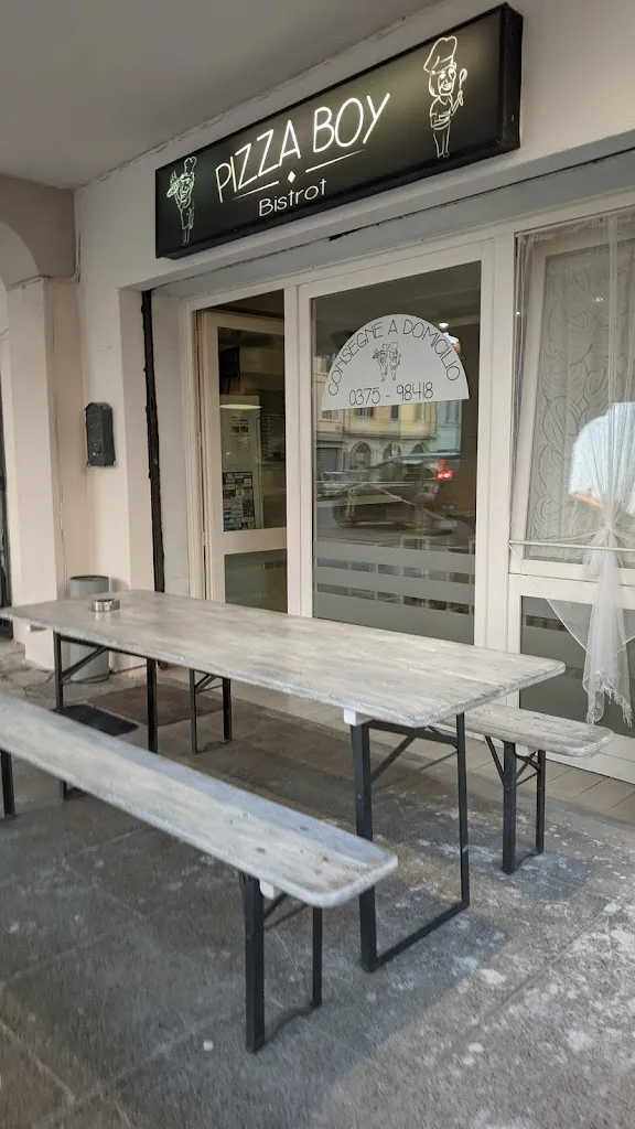 Pizza Boy Bistrot restaurant in Drizzona