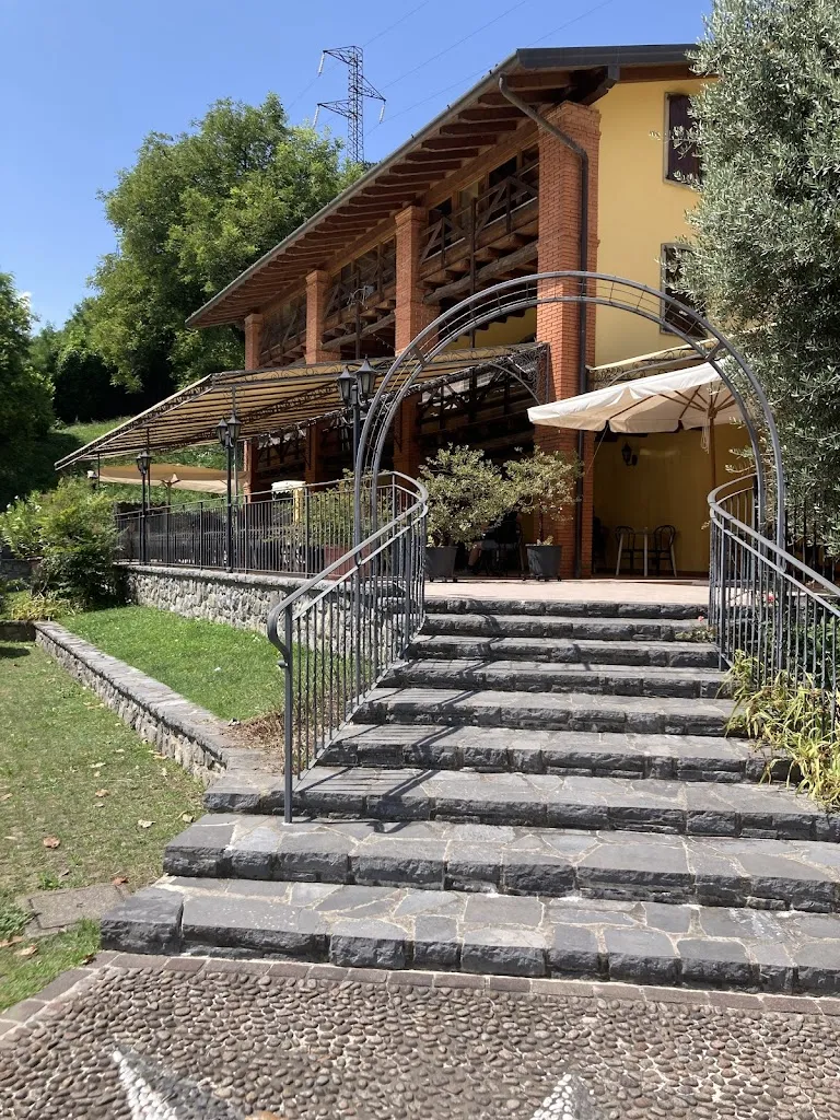 Giullare_Trattoria il Poggio dei Valaperta_Endine_recensione