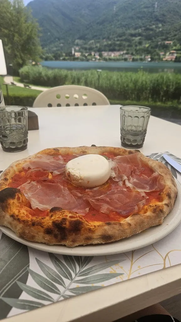 Andie Ker_Borgo dei Cigni_Endine_review