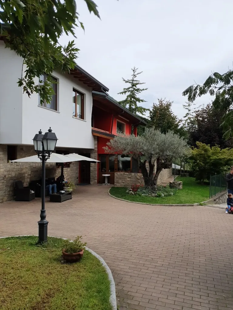 Farmhouse Da Oscar Societa 'Agricola S.S. restaurant in Endine