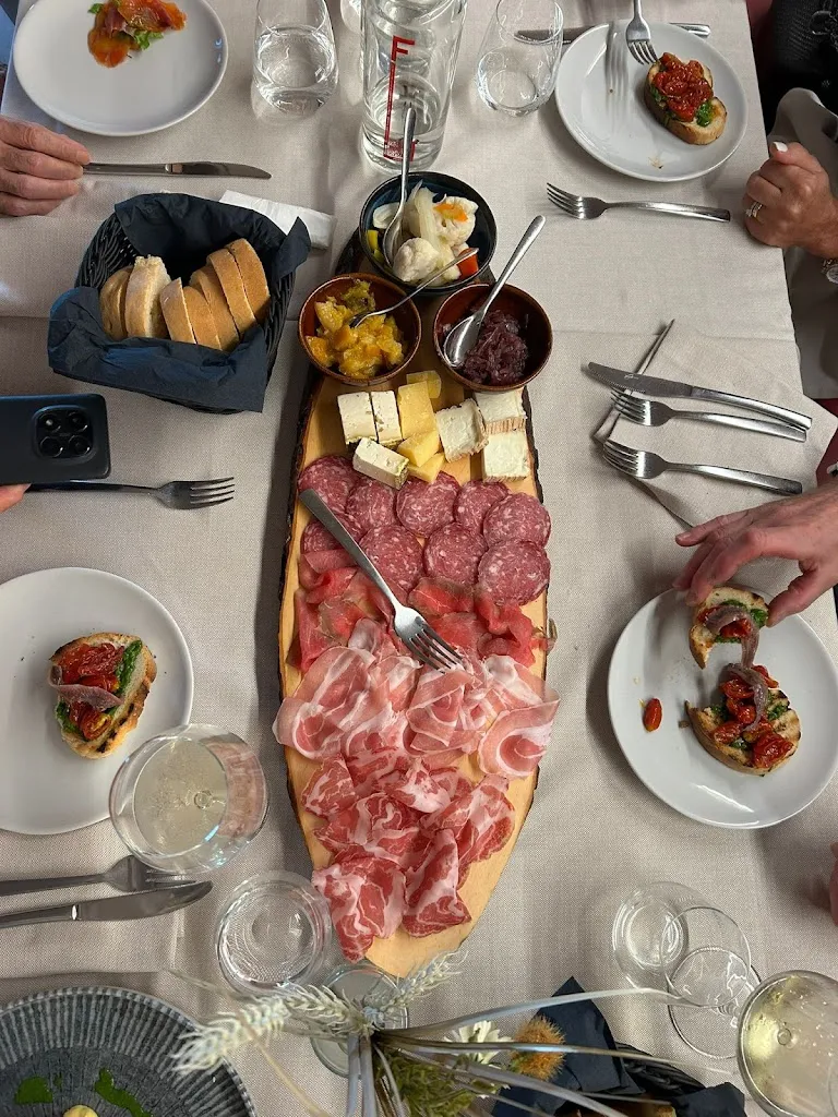 Trattoria da Mario in cascina_Entratico_slider_image_3