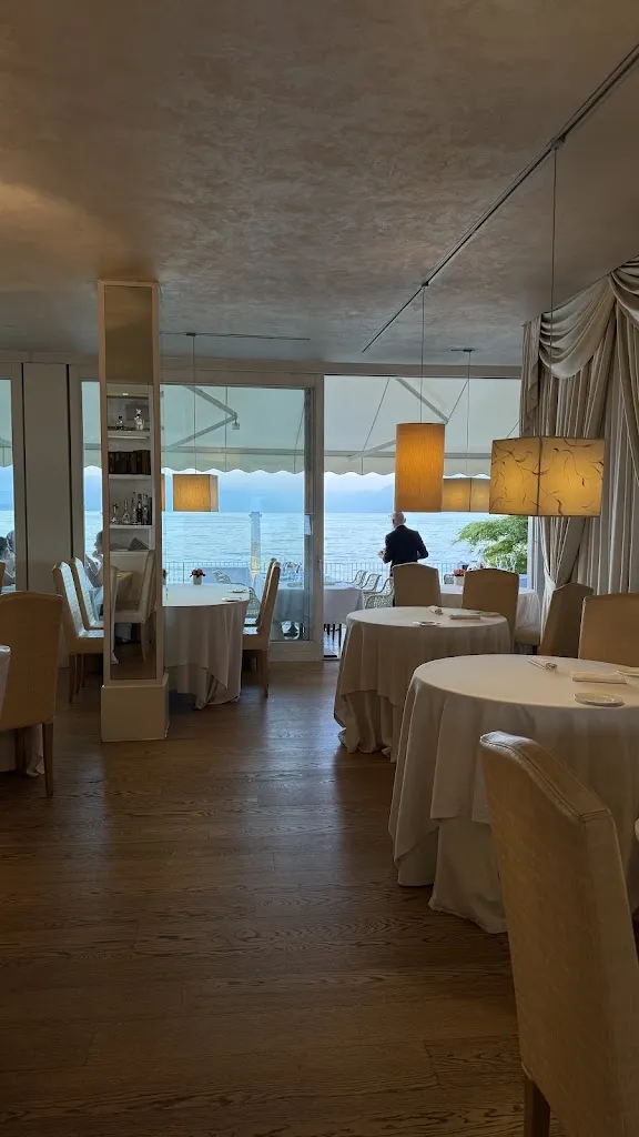 Stefan Nachname_Esplanade_Desenzano del Garda_review