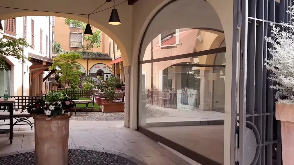 Kapperi_Desenzano del Garda_slider_image_2