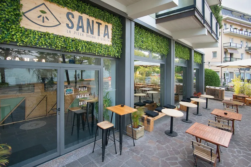 Santa Pizza | Pizzeria Gourmet Ristorante Vista Lago restaurant in Desenzano del Garda
