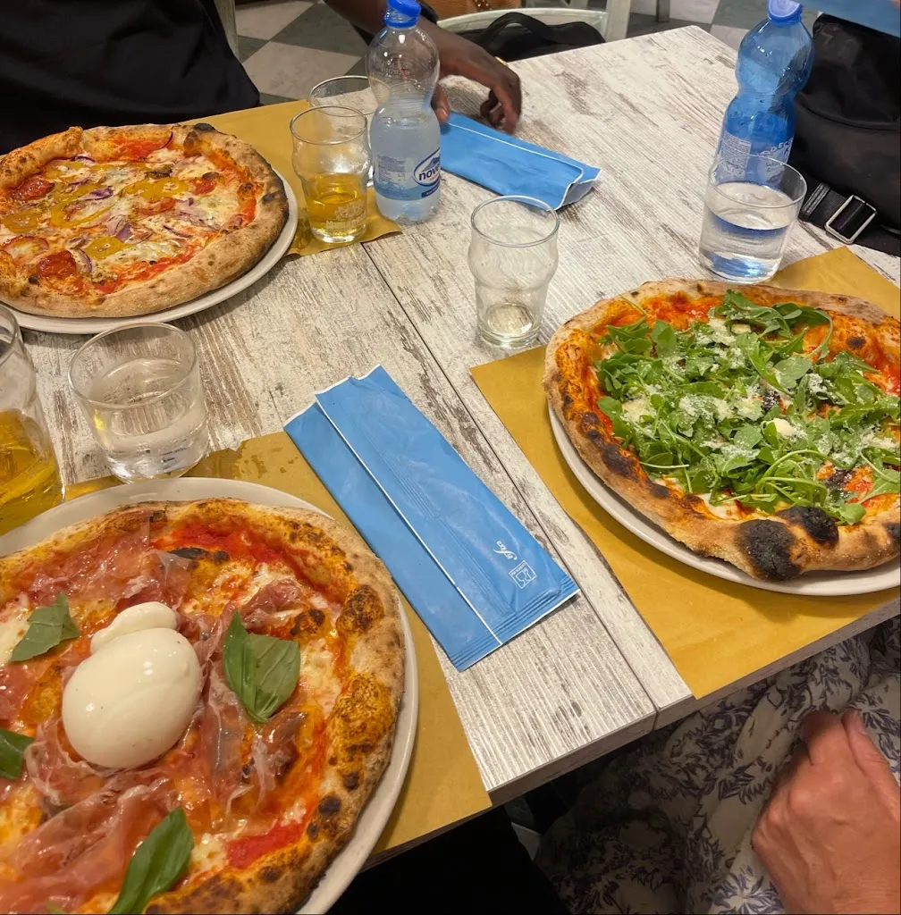 Othilie Haaber_Pizzeria San Benedetto_Desenzano del Garda_review