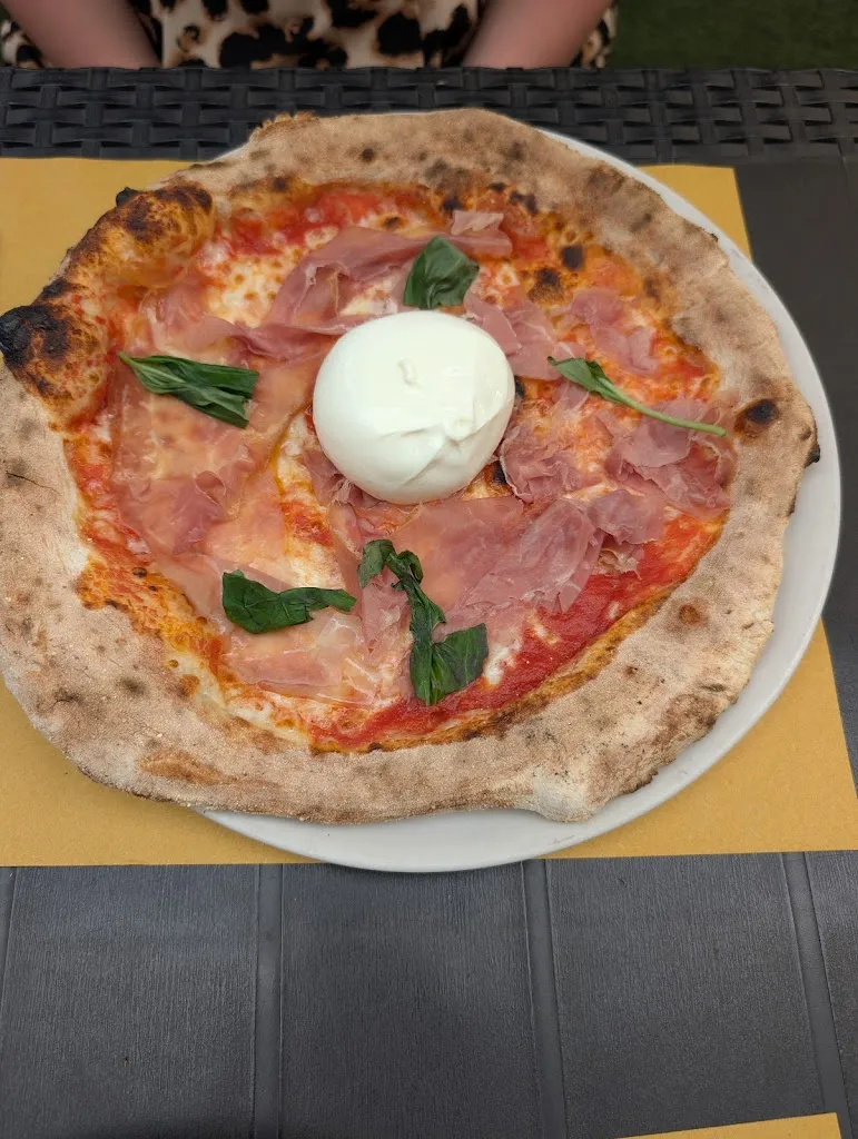 Louis W_Pizzeria San Benedetto_Desenzano del Garda_review