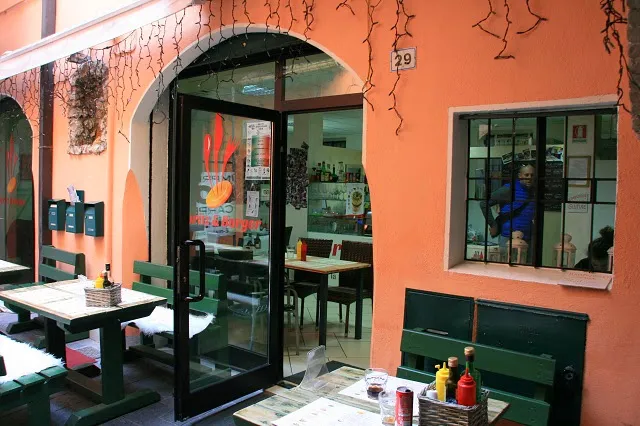 Spritz & Burger Desenzano d/Garda restaurant in Desenzano del Garda