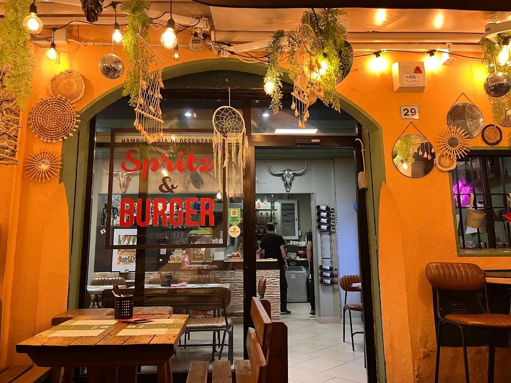 Spritz & Burger Desenzano d/Garda_Desenzano del Garda_slider_image_3