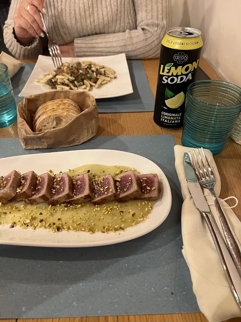 Sinem Nur Höke_Ristorante La Locanda Bistrò con cucina e Pizzeria_Desenzano del Garda_review