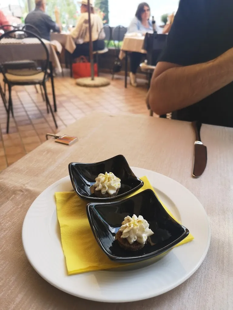 Biliana Rousseva-Villa_Ristorante Vapore_Faggeto Lario_review