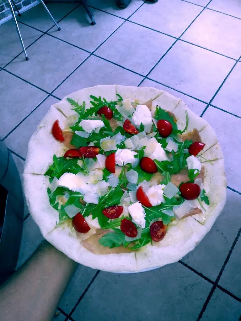 Pizzeria Nesma_Fenegrò_slider_image_2