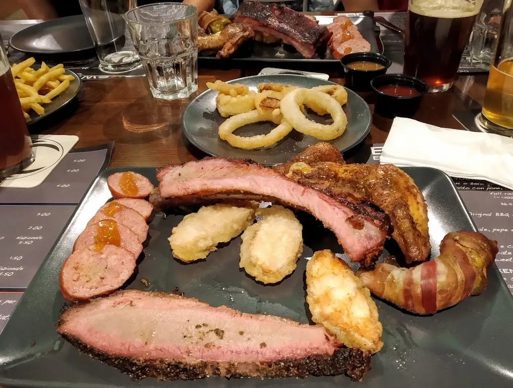 Blackswan Brewery & Smokehouse_Figino_slider_image_3