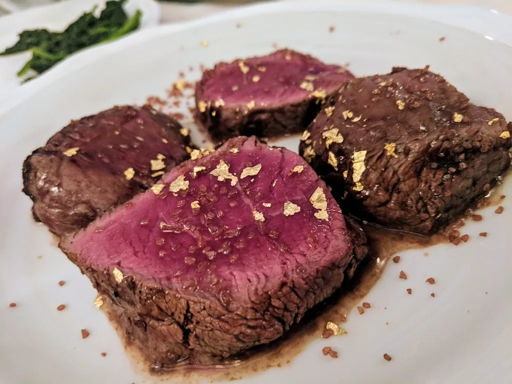 T. Hsu_Stavro's Grill_Fino del Monte_recensione