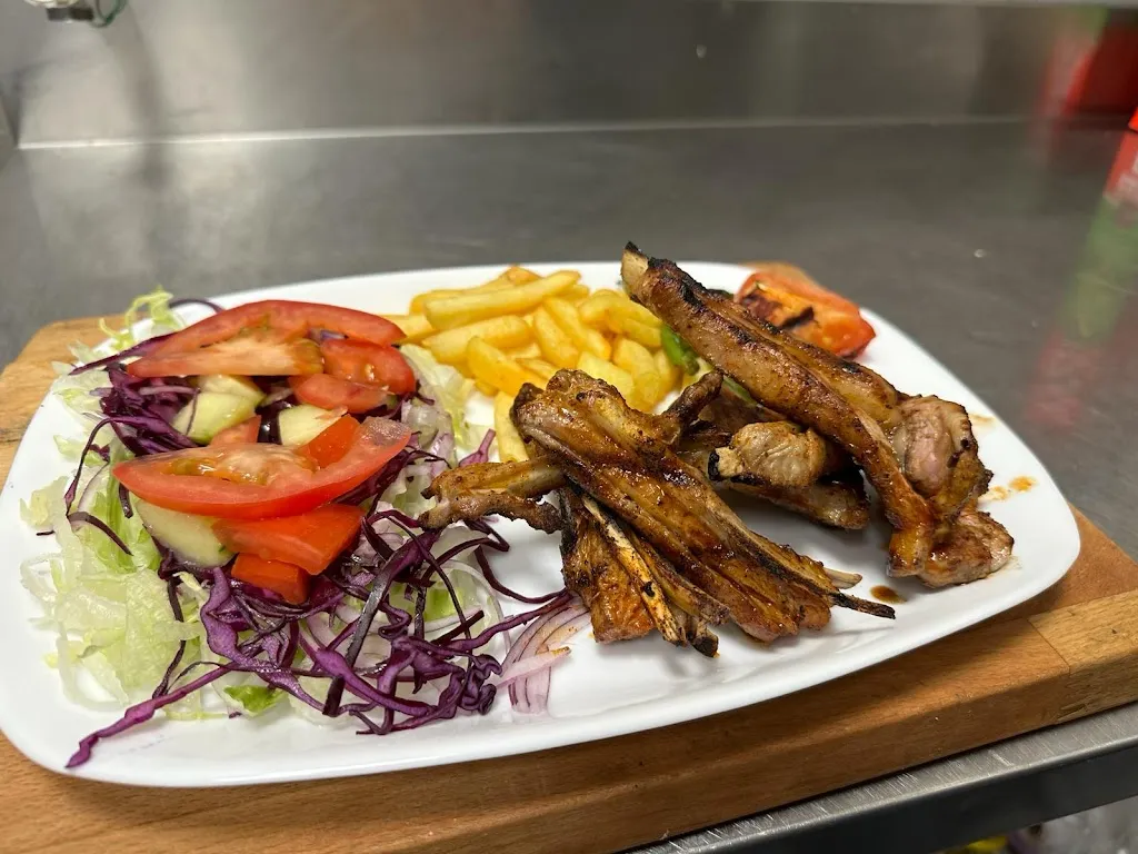 Fizzonasco Turkish Kebap Pizza Grill_Fizzonasco_slider_image_3