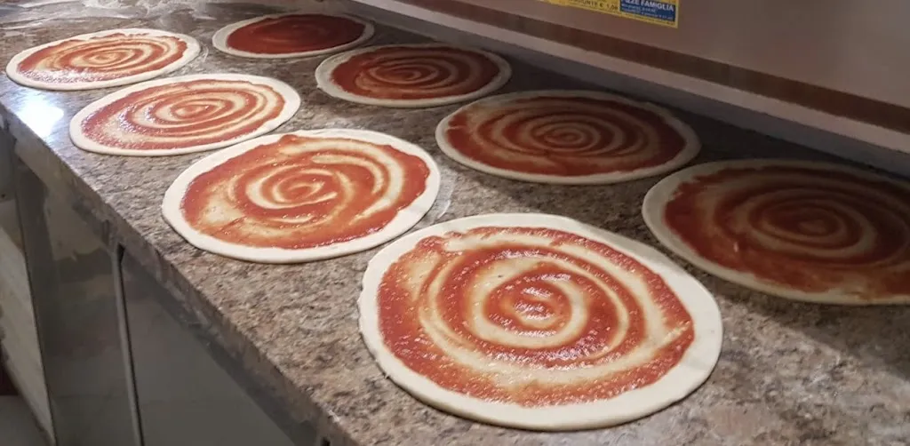 Menu_Pizzeria la regina_Folzano_image_9