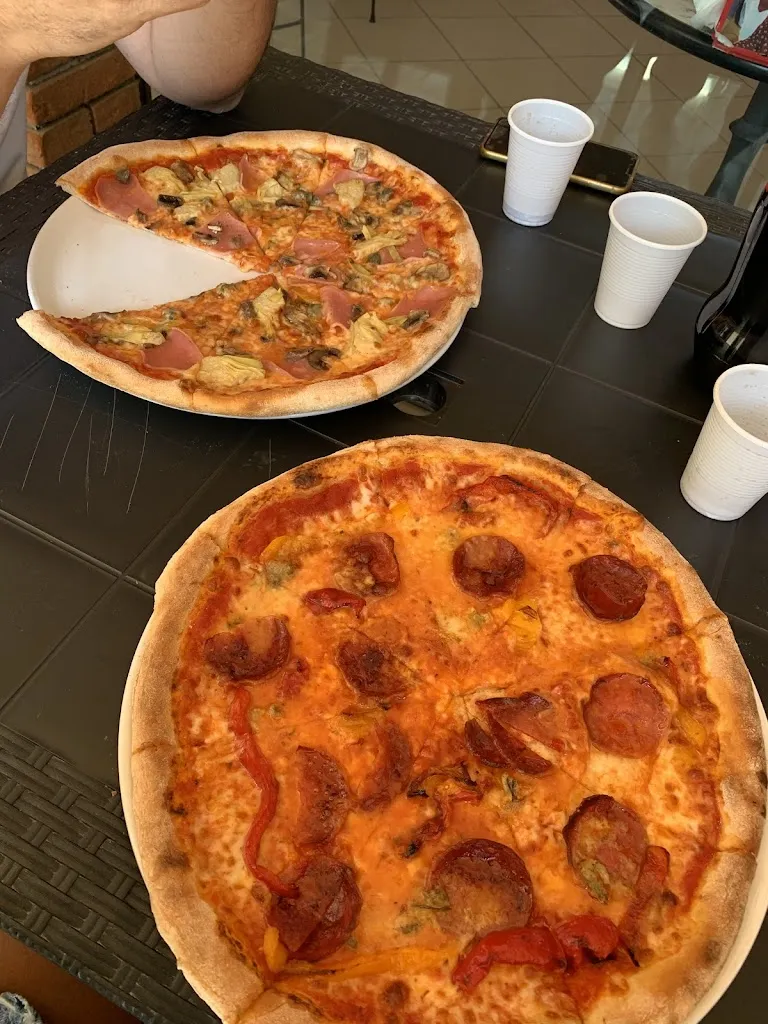Alice Marini_Pizzeria Lo stuzzico 2.0_Fontane-Zurane-Gresine_review