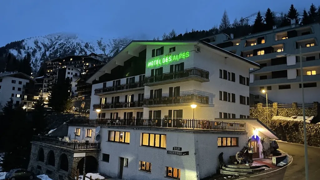 Hotel Des Alpes restaurant in Foppolo