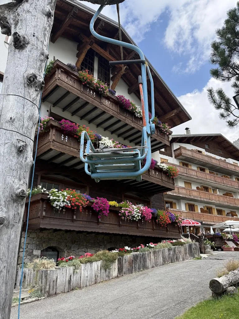 Kibo Snack Bar_Foppolo_slider_image_3