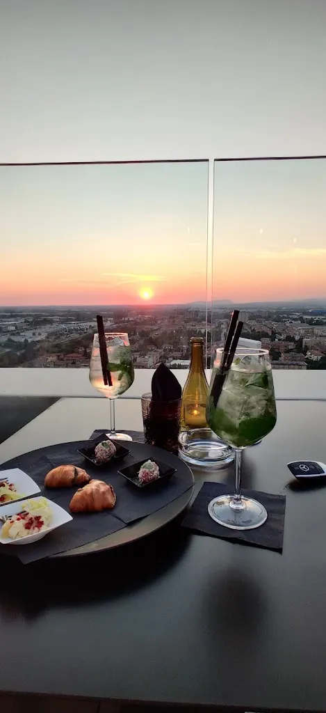 Menu_Reverso Tower_Flero_image_6