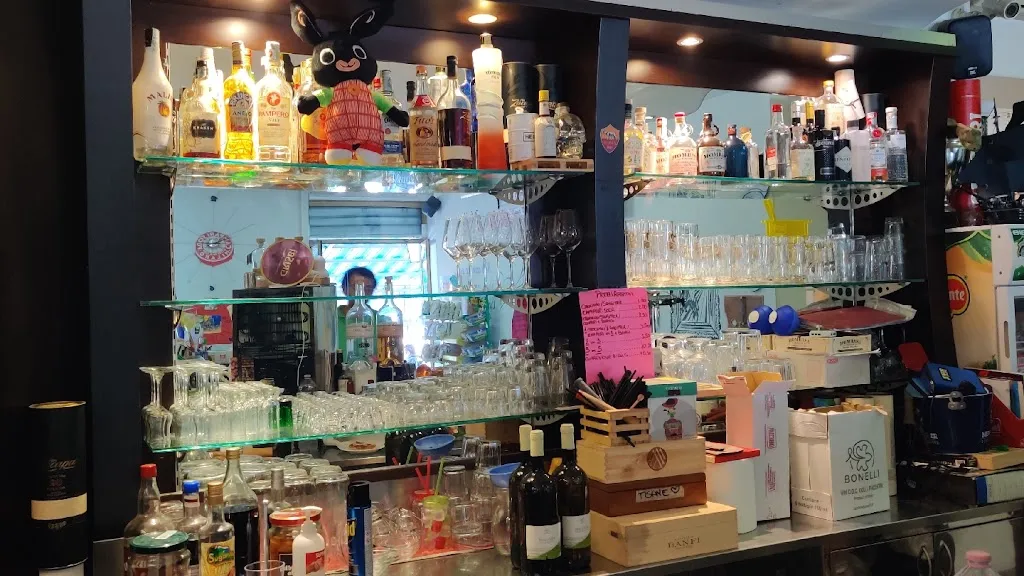 Bar Saimon_Formigara_slider_image_1