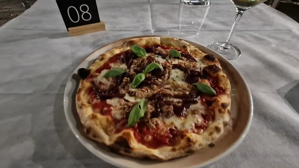 HC Pineto - Hotel Centrale Rooms & Restaurant restaurant in Borgo Santa Maria Immacolata