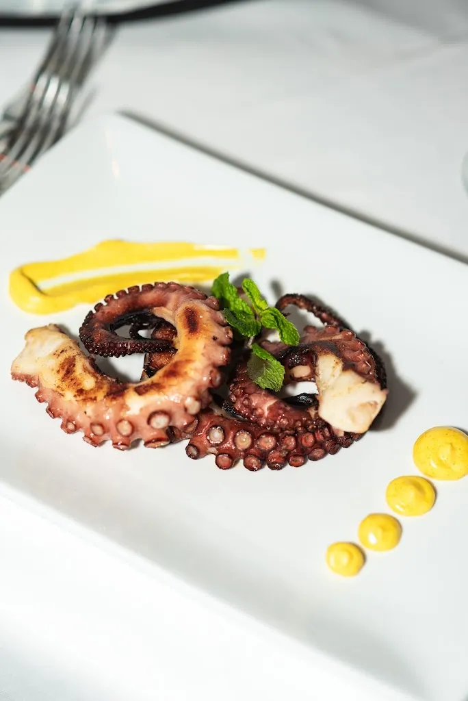 HC Pineto - Hotel Centrale Rooms & Restaurant_Borgo Santa Maria Immacolata_slider_image_2