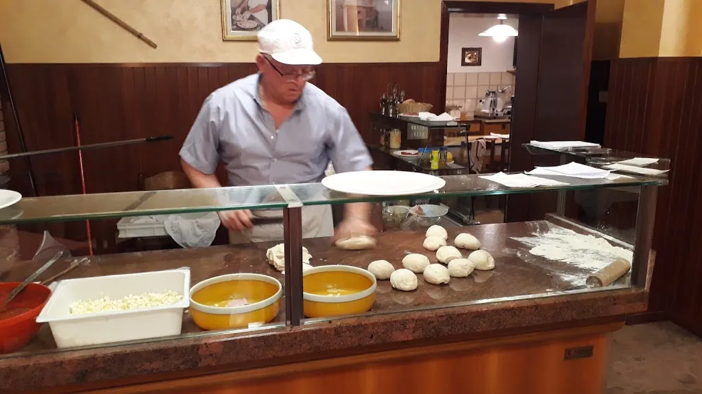 gábor kamarás_Bar Pizzeria Resegone_Fuipiano Valle Imagna_review