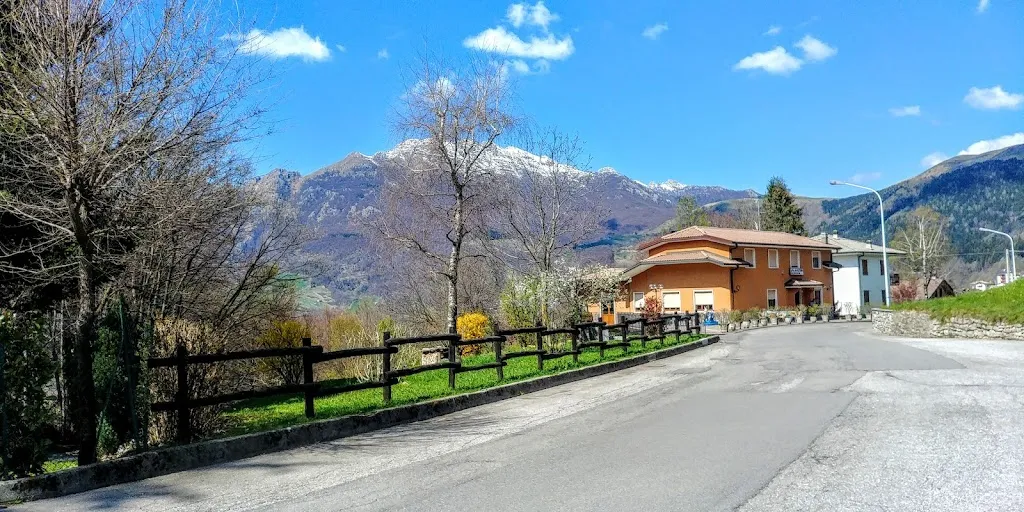 Bar Pizzeria Resegone_Fuipiano Valle Imagna_slider_image_3