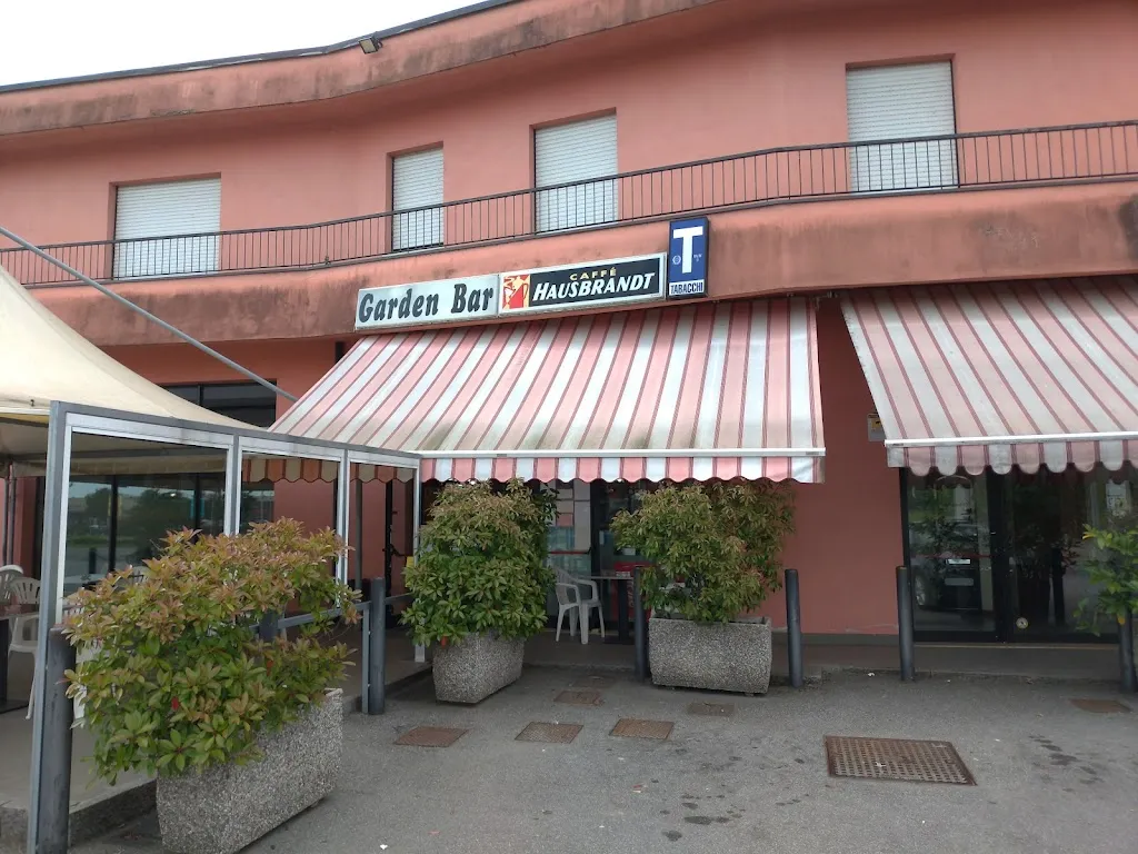 Garden Bar restaurant in Gadesco-Pieve Delmona