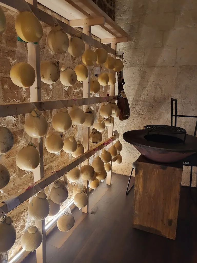 Monica Colladon_MuhBar - formaggi & vini artigianali_Altamura_review