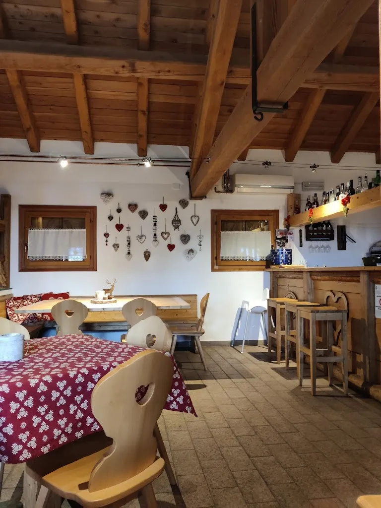 Tiffany_Malga Stabli - Ristorante Bar_Gallo-Tre Re-Mezzana Corti_review