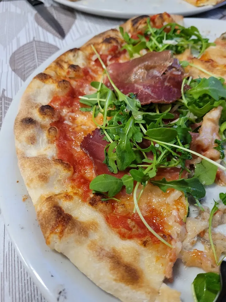 Nina Lunney_Bar Pizzeria Trota_Gandellino_recensione