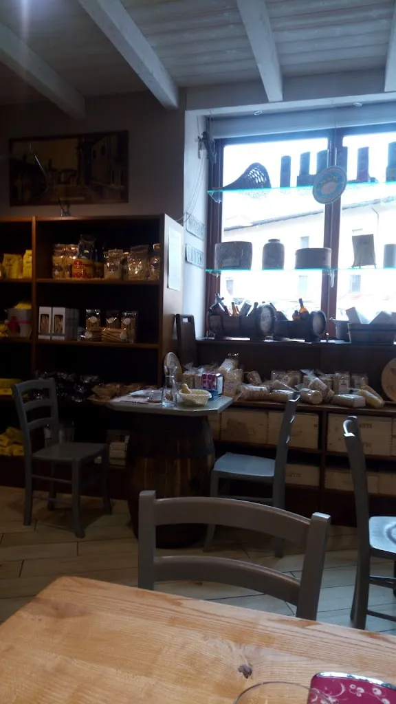 Salumeria con Cucina Perletti_Gandino_slider_image_3