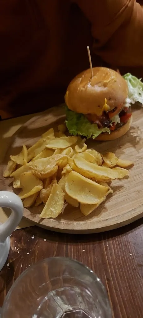 Katy Pking_Tony'S Pub_Gambolò_review