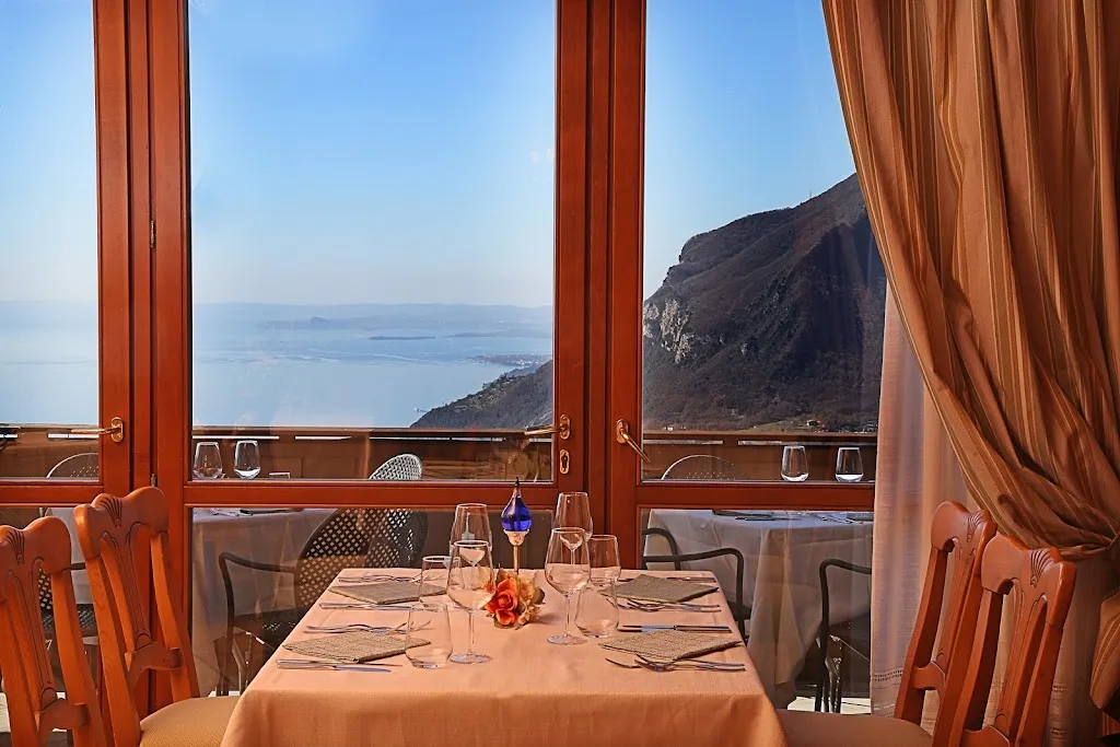 Ristorante Al Naturale_Gardola_slider_image_1