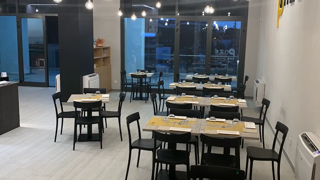 Panzerotteria Panzè restaurant in Altamura