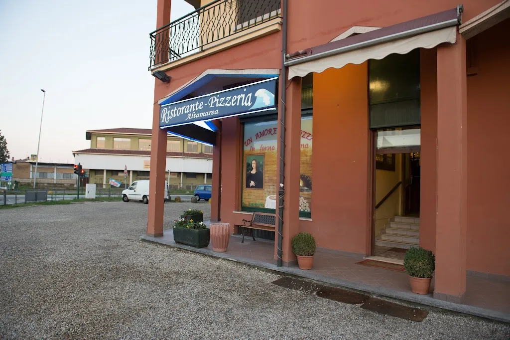 Altamarea Pizza & Seafood_Garlasco_slider_image_1