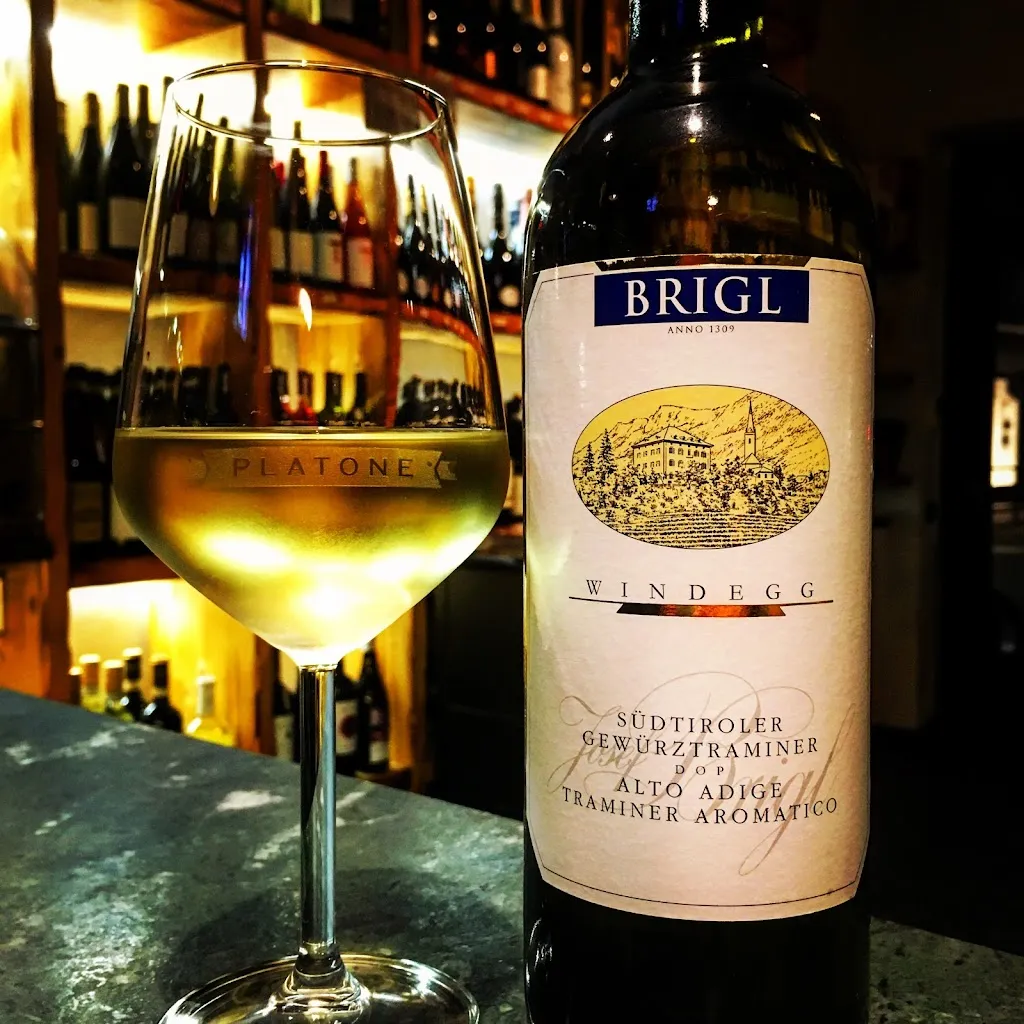 Platone Wine & Beer_Garlasco_slider_image_3