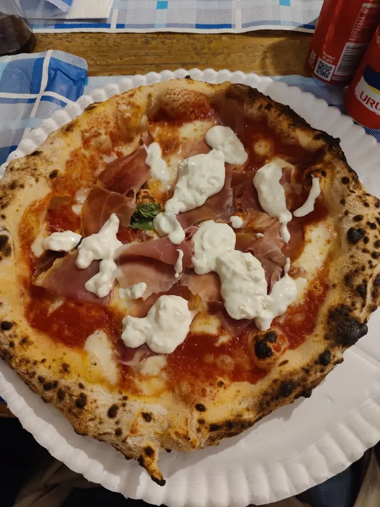 Larisa Socaci_Pizzeria Sciuè Sciuè_Garlate_review