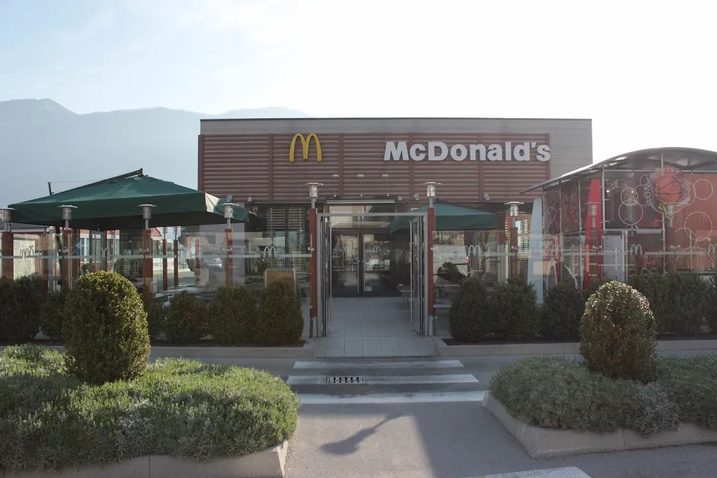 McDonald's restaurant in Garlate