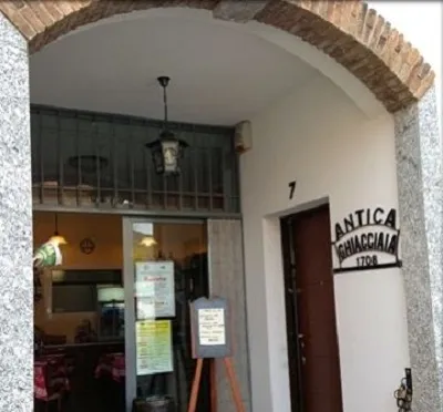 Osteria Antica Ghiacciaia restaurant in Garlate
