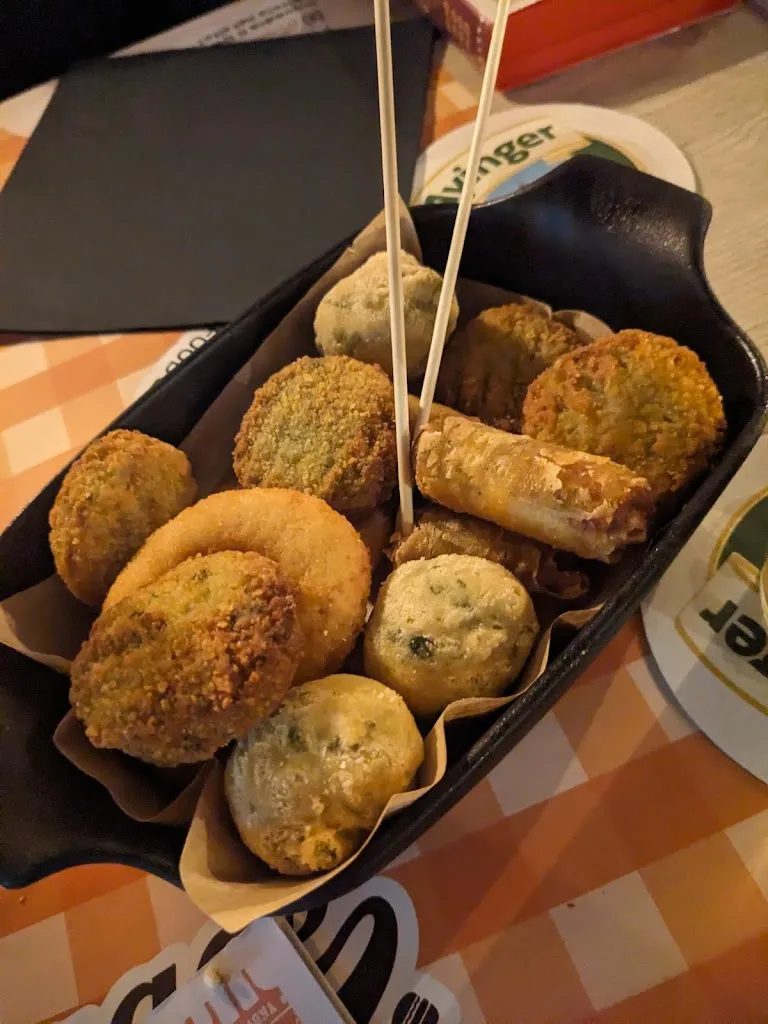 Laura SP_Garage_Garlate_review