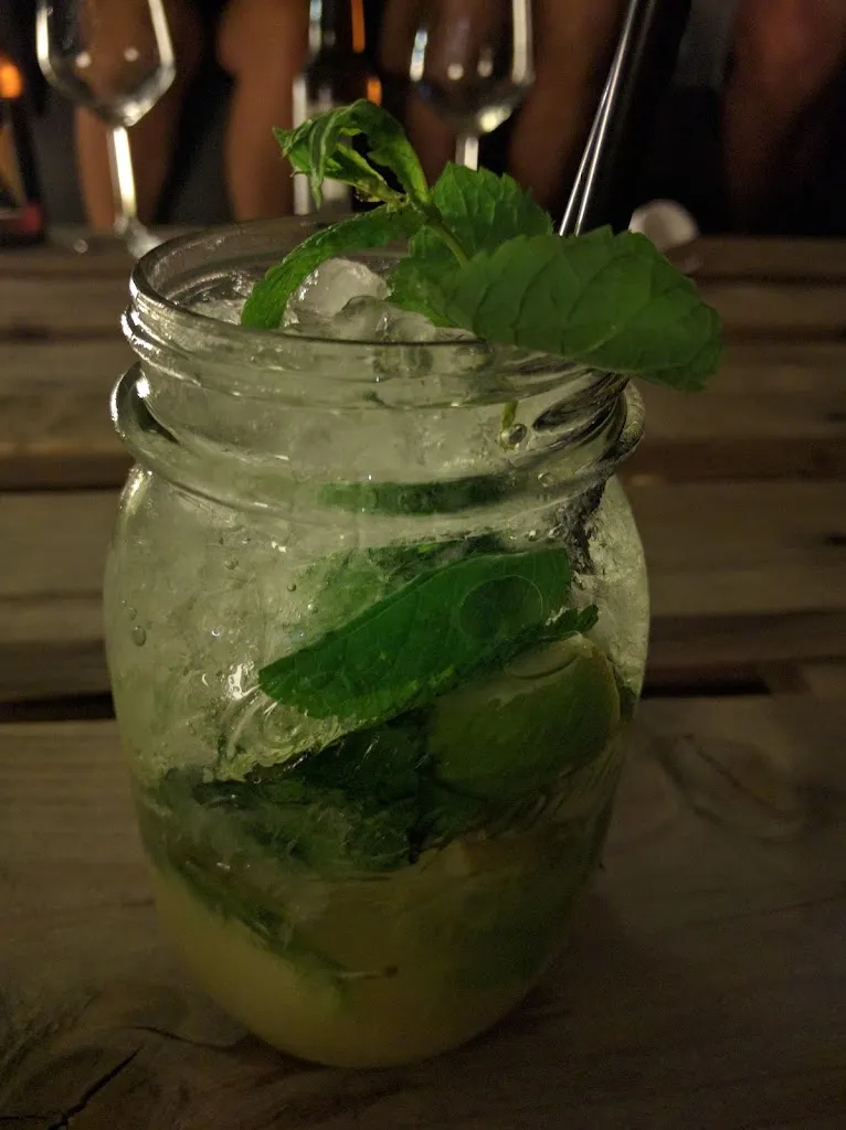 Hannelore Elena Liciu_D-Lake_Garlate_review