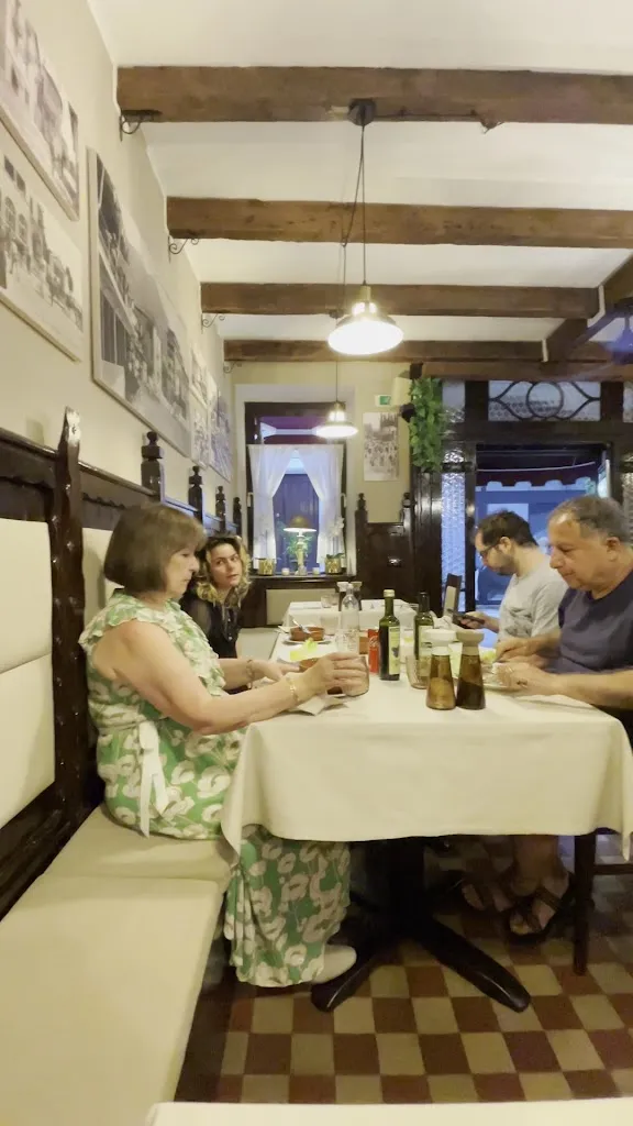 Ristorante La Taverna_Gardone Riviera_slider_image_2