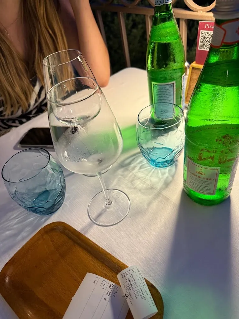 Wiktoria Pietrusiak_Ai Pines_Gardone Riviera_review