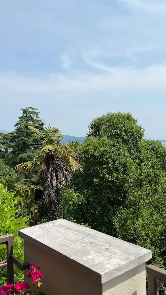 Ai Pines_Gardone Riviera_slider_image_2